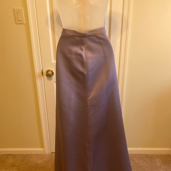 Private Collection - Lovely 2 piece lilac satin gown Size: 12 (see measu… - Picture 9 of 14